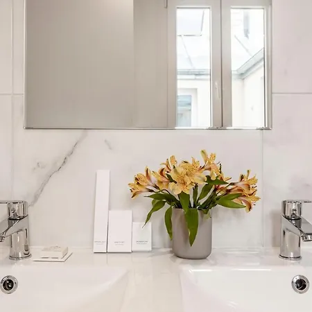 A42#republique # Marais # 3bedrooms # Paris03 # Ac 파리