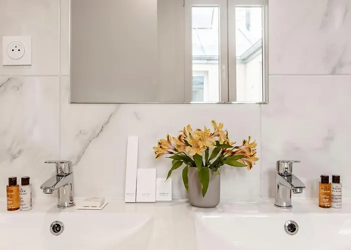 A42#republique # Marais # 3bedrooms # Paris03 # Ac Париж